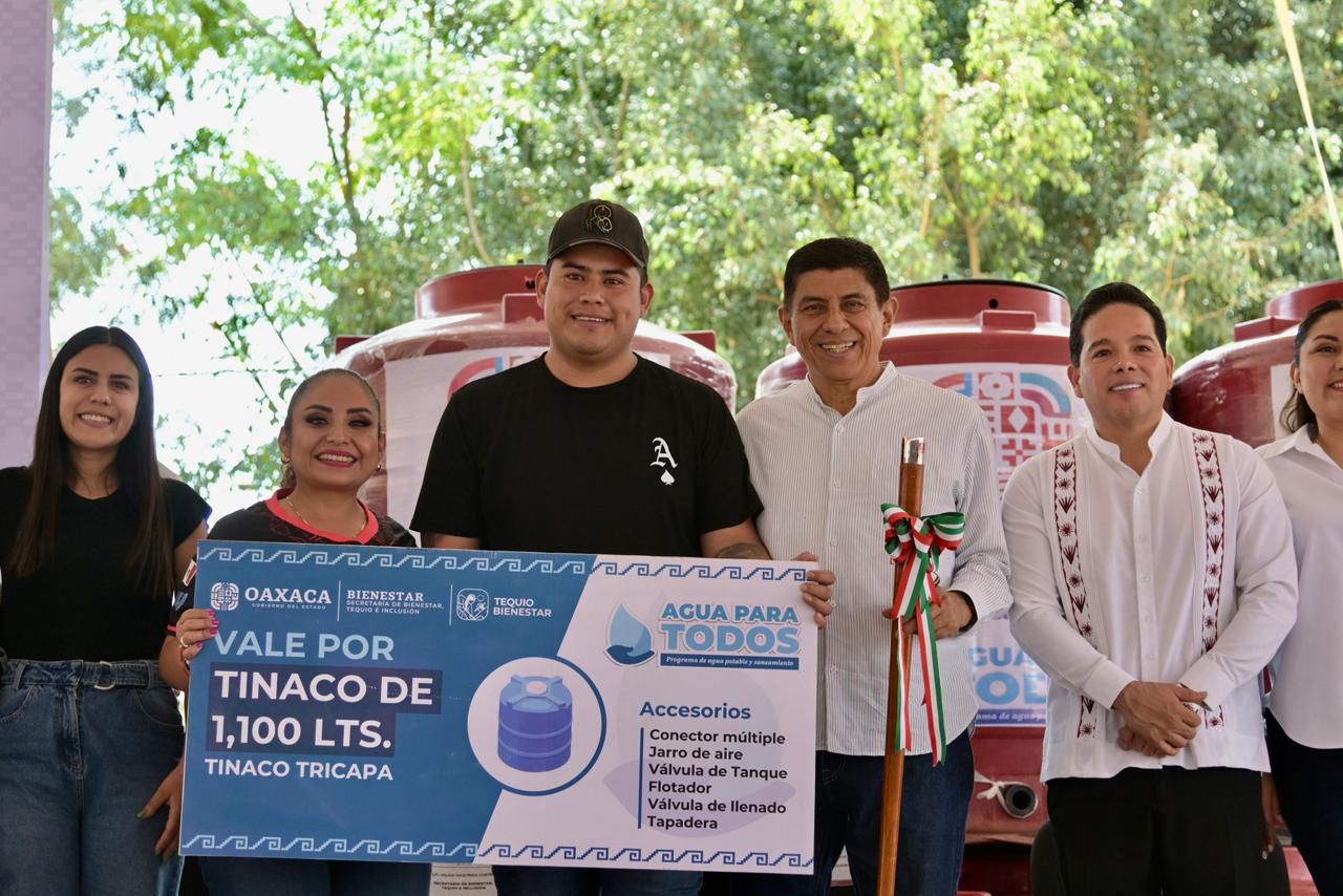 Refuerza Gobierno de Oaxaca abasto de agua con entrega de tinacos en Zona Metropolitana