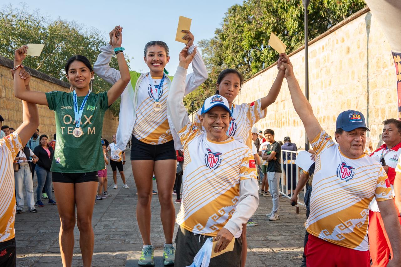 Encabeza Salomón Jara celebración por los 100 años de fundación de la Escuela Primaria Benito Juárez