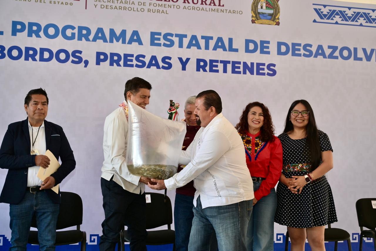 Inicia Salomón Jara Programa Estatal de Desazolve en Valles Centrales