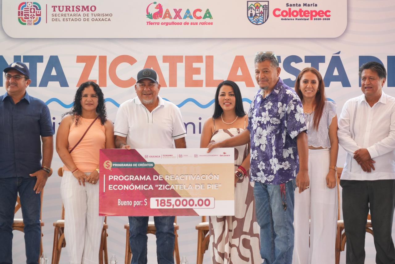 Gobierno de Oaxaca reactiva economía en Punta Zicatela: inaugura festival y entrega más de 1.3 mdp en créditos