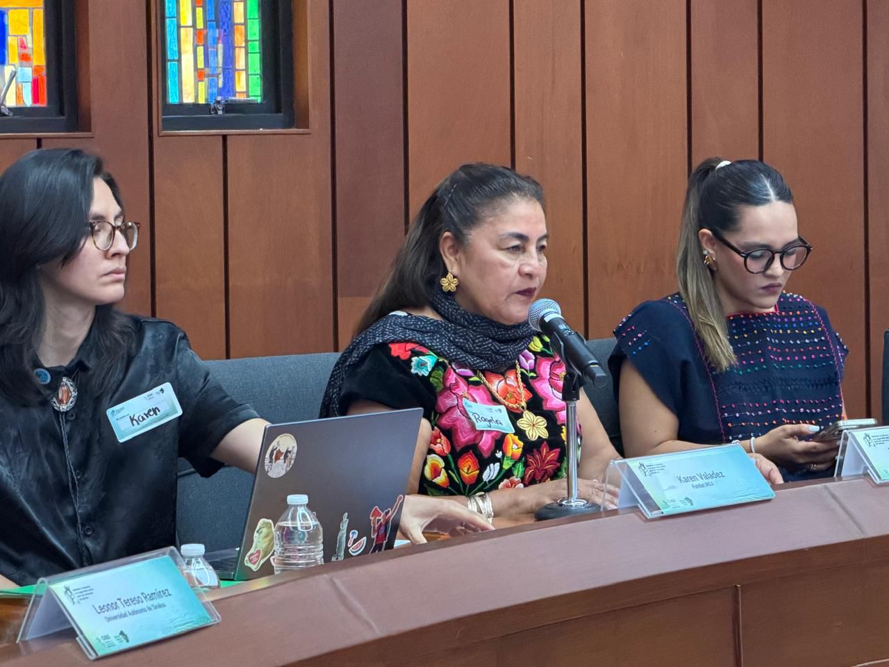 Comparte Secretaría de las Mujeres acciones a favor de oaxaqueñas en foro sobre seguridad social
