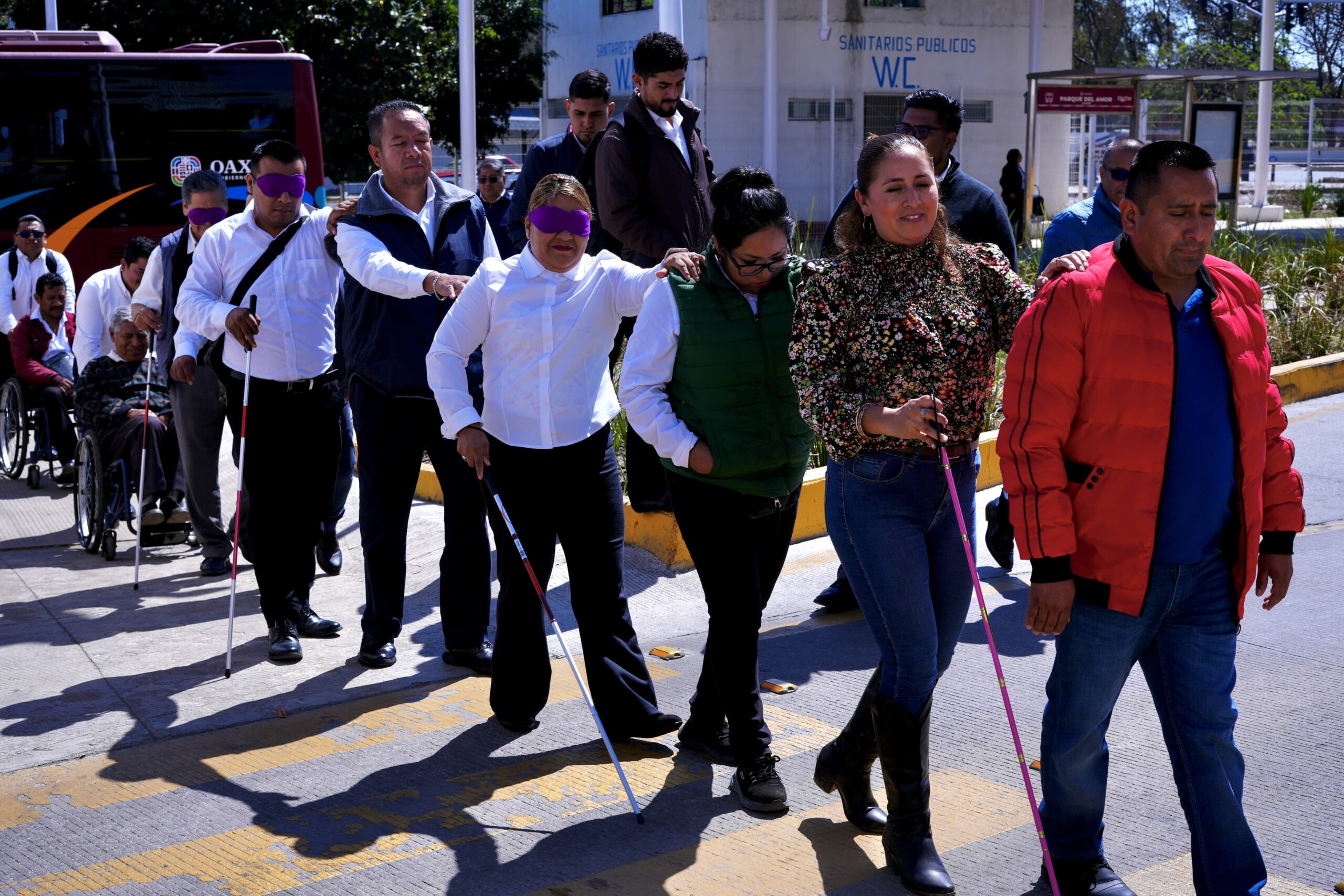 Capacita DIF Oaxaca a 250 operadores del BinniBus en atención incluyente y accesible