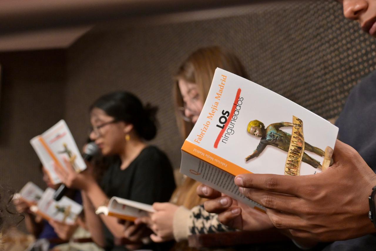 Fortalece Gobierno del Estado hábito de la lectura en estudiantes de educación media y superior de Valles Centrales