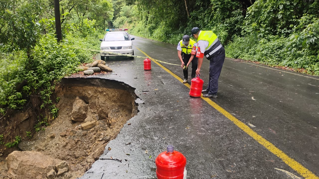 Activan Plan de Atención Vial en Emergencias por constantes lluvias