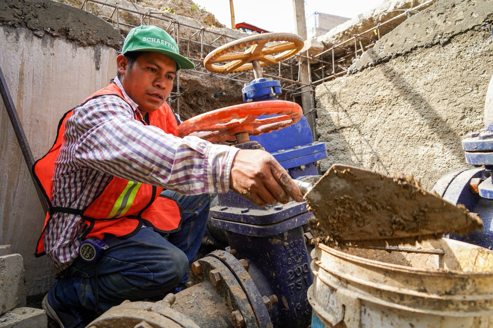 Reduce Gobierno de Oaxaca tiempo de suministro de agua en zonas altas de San Juan Chapultepec