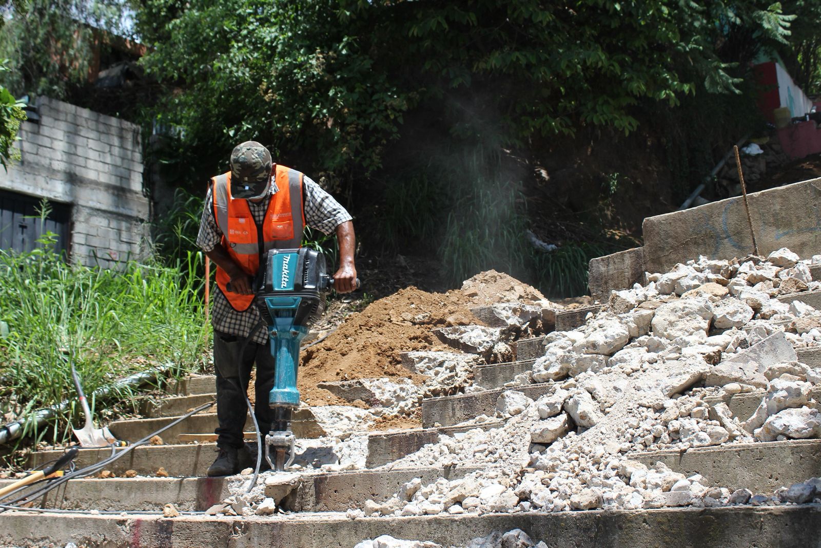 Rehabilitan Ceabien y Soapa drenaje sanitario en parte alta de San Juan Chapultepec