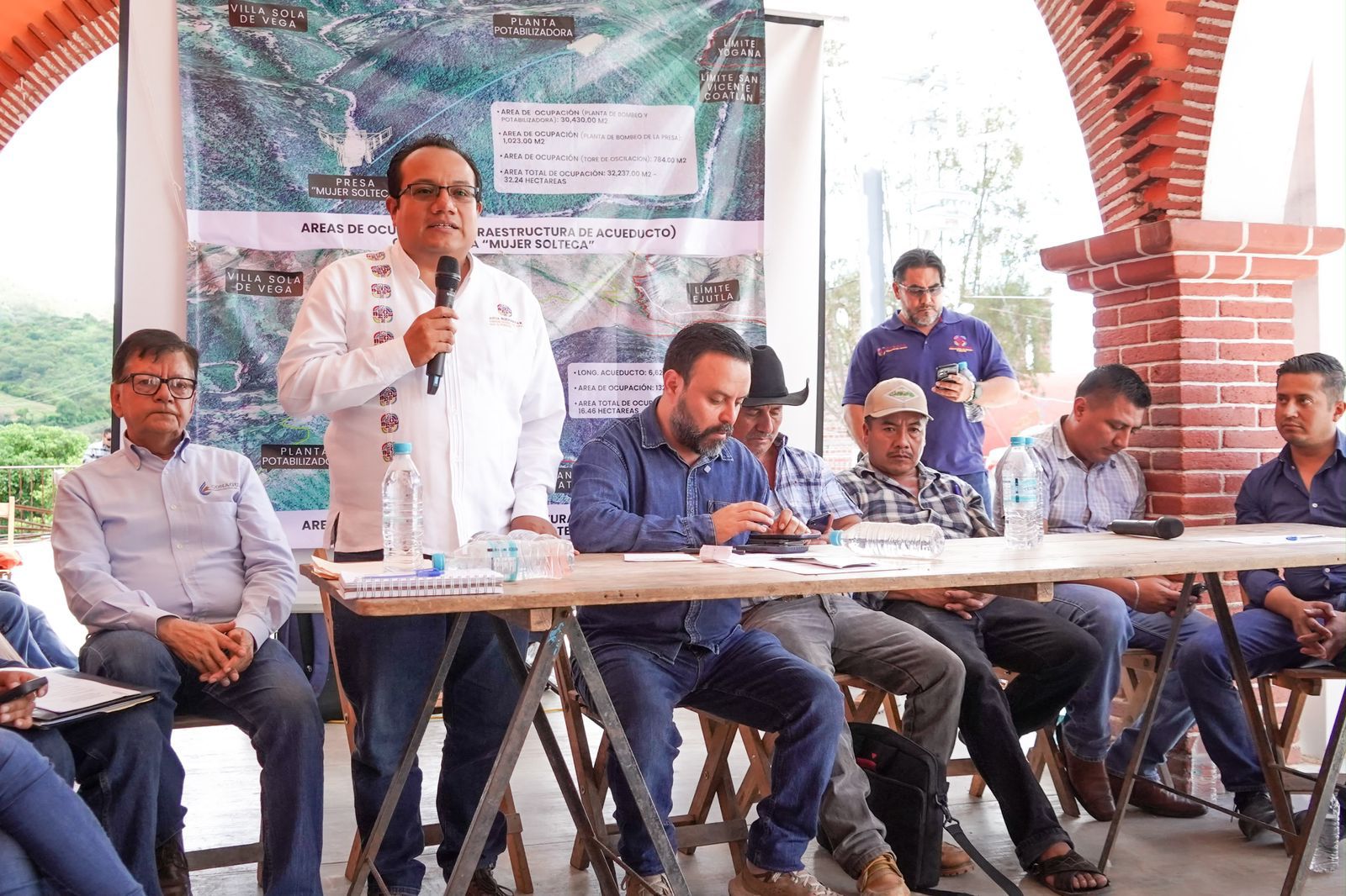 Ratifican municipios de la Sierra Sur construcción del acueducto de la presa Mujer Solteca