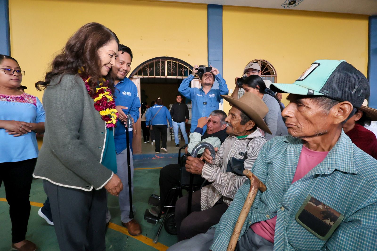 Fortalece Irma Bolaños Quijano atención en cuatro municipios de la Sierra Sur y Valles Centrales
