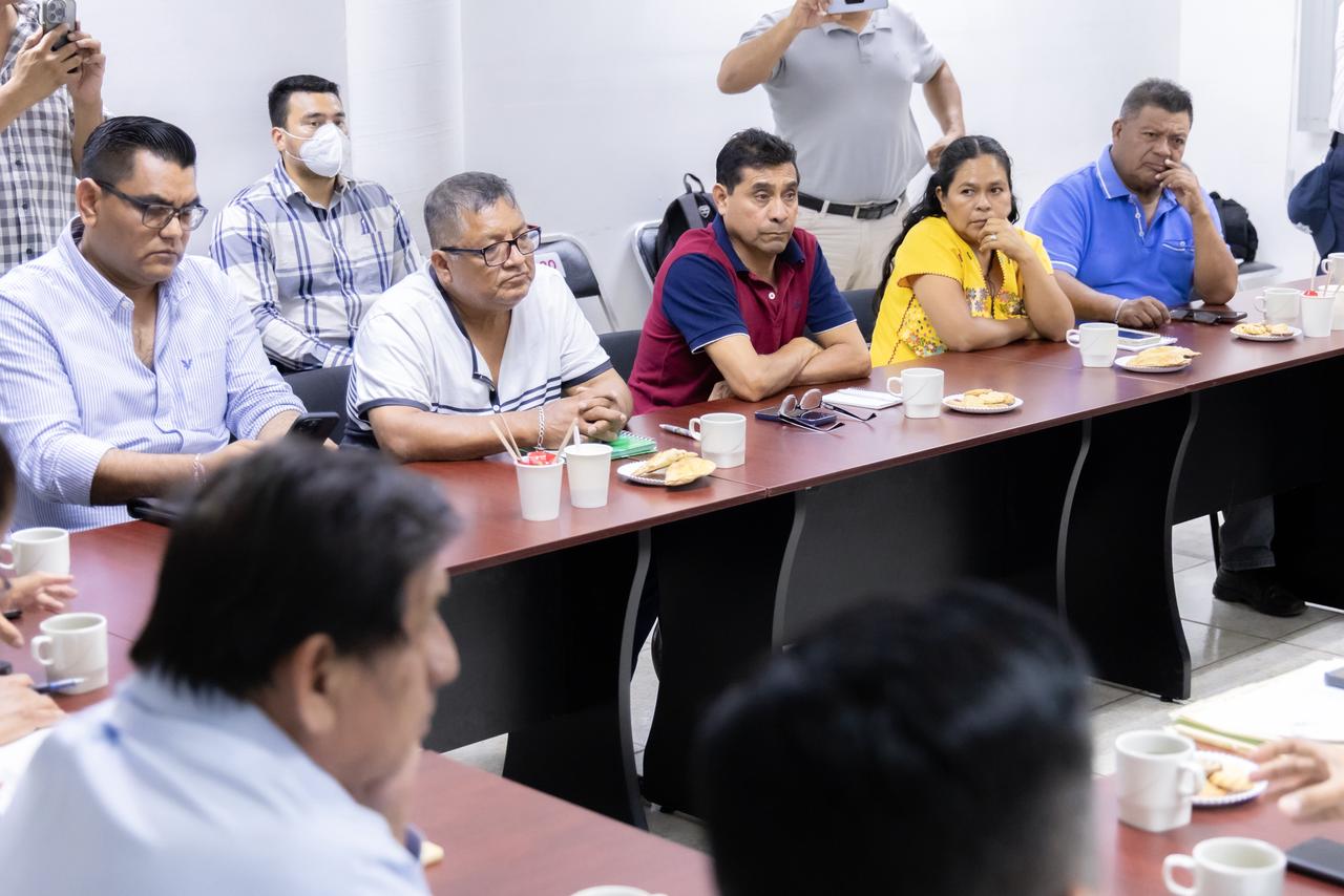 Avanza diálogo entre Semovi y representantes de taxistas