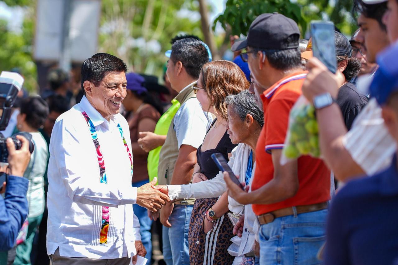 La transformación de Oaxaca se construye, arranca Salomón Jara obra del paso a desnivel en la carretera federal 190 kilómetro 184 + 300