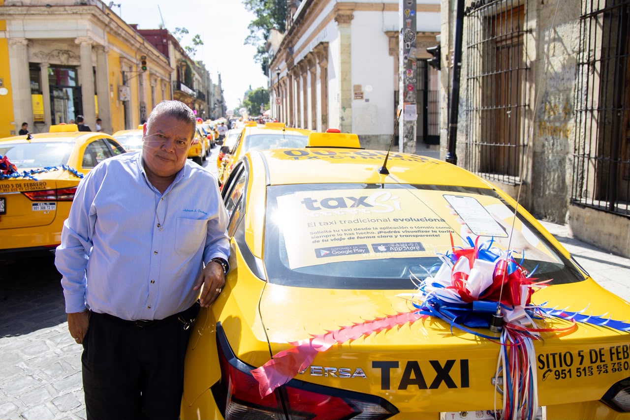 Reconoce Semovi a quienes diariamente mueven a Oaxaca en el Día del Taxista