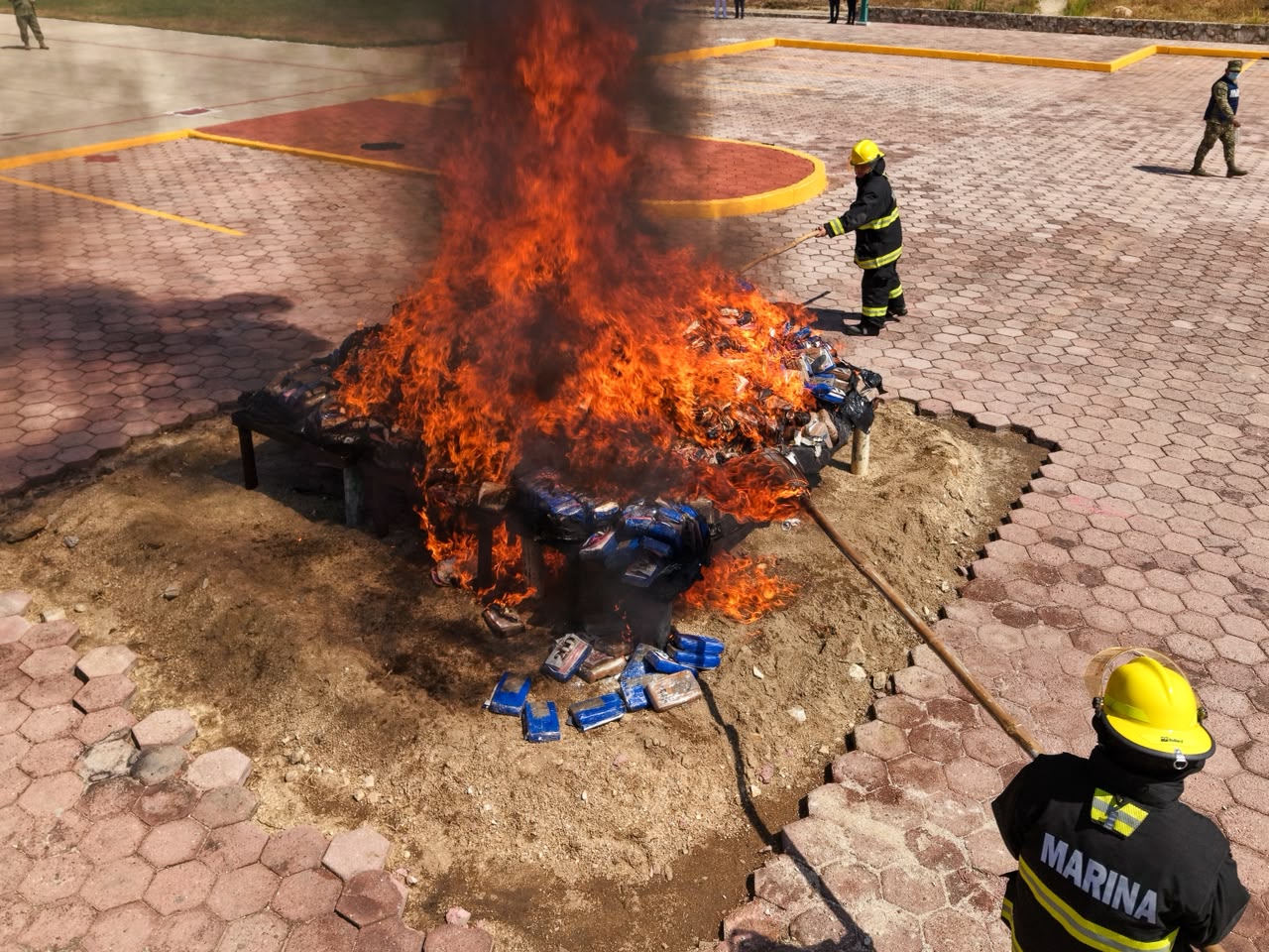 Atestigua Salomón Jara incineración de enervantes en Huatulco