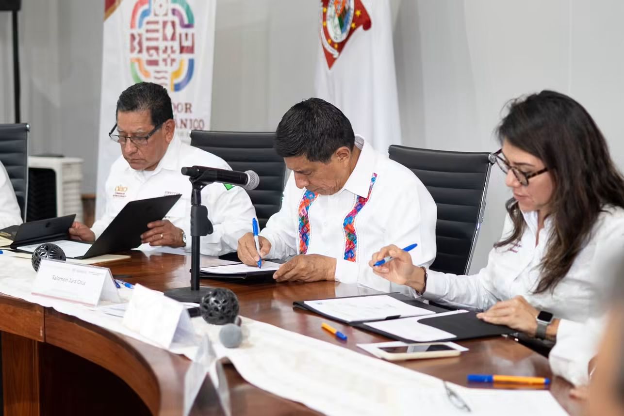 Encabeza Salomón Jara firma de convenio para impulsar proyectos comunitarios en el Istmo