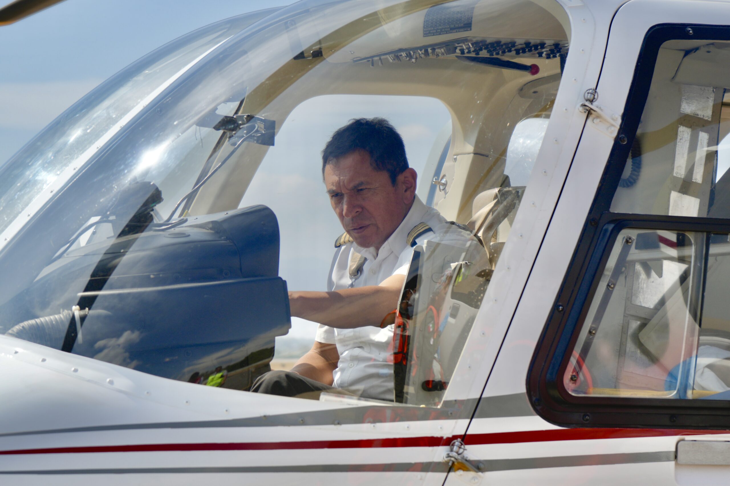 PILOTOS - PREPARANDO AERONAVE