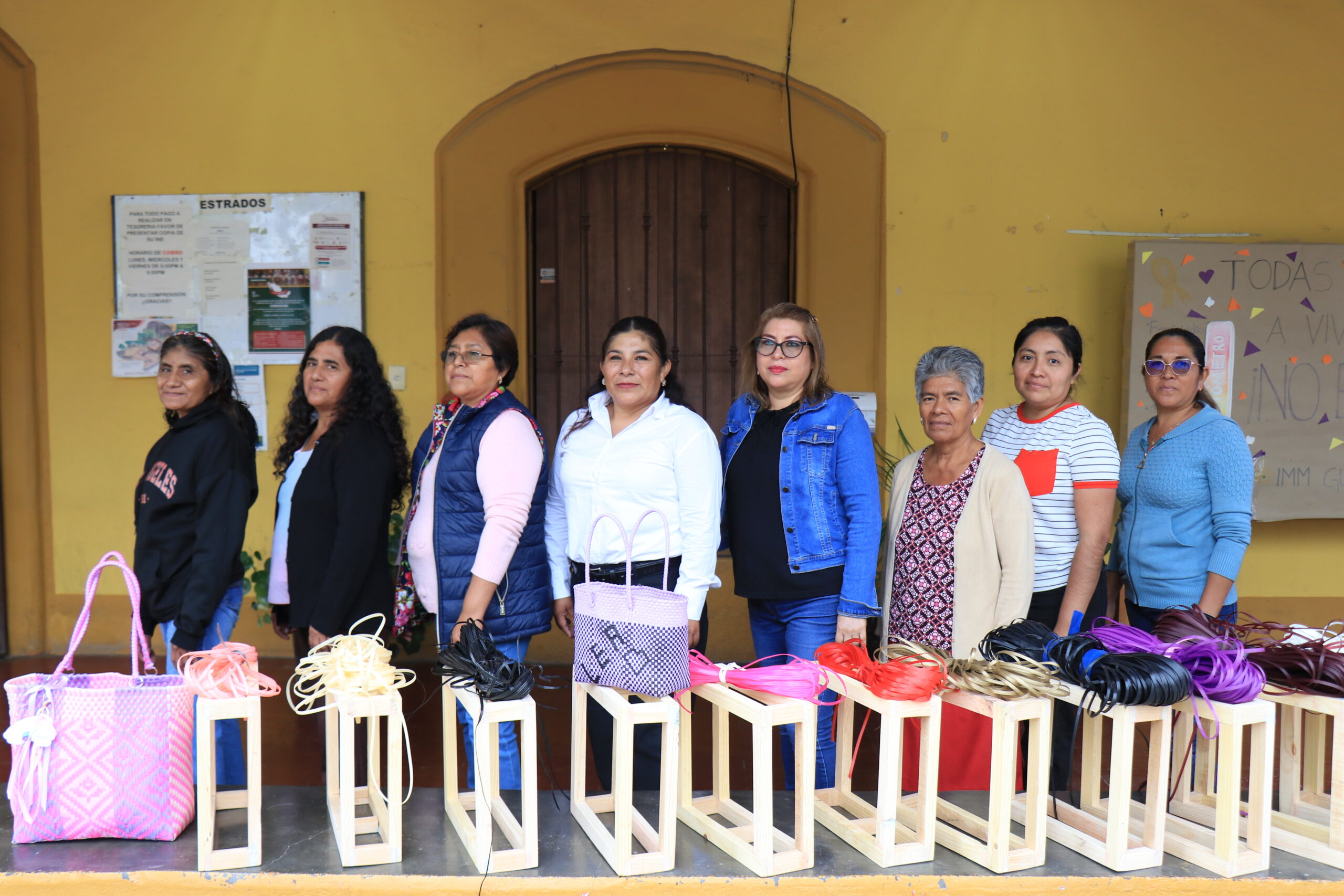 CONVOCA ICAPET A TALENTO OAXAQUEÑO PARA INGRESAR AL PADRÓN DE INSTRUCTORES E INSTRUCTORAS.