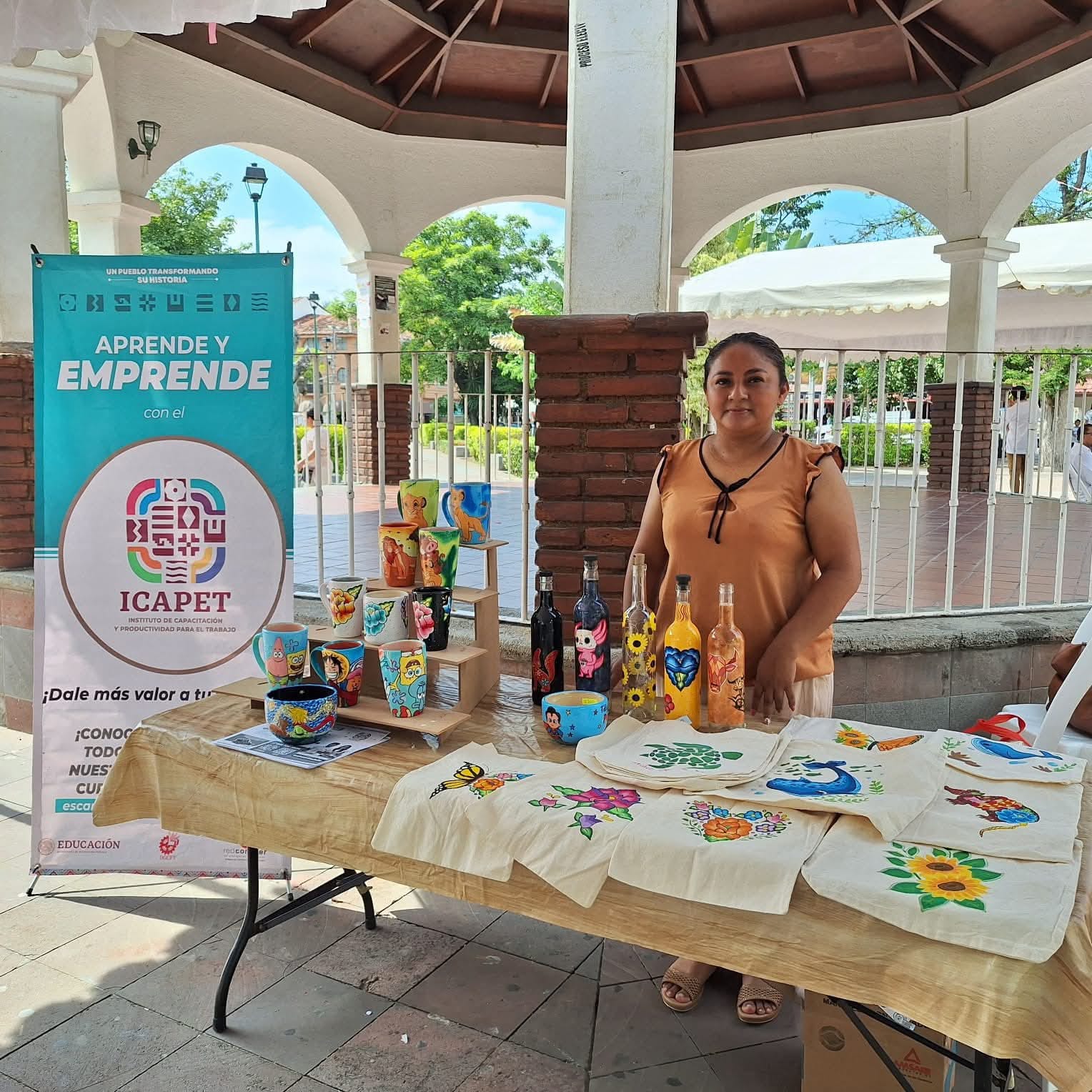 PROMUEVE ICAPET CAPACITACIONES PARA LA FORMACIÓN DE EMPLEOS Y AUTOEMPLEOS EN HUATULCO