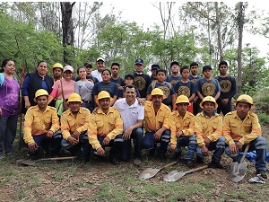 Contribuye SEMAEDESO en reforestación del Cerro del Fortín