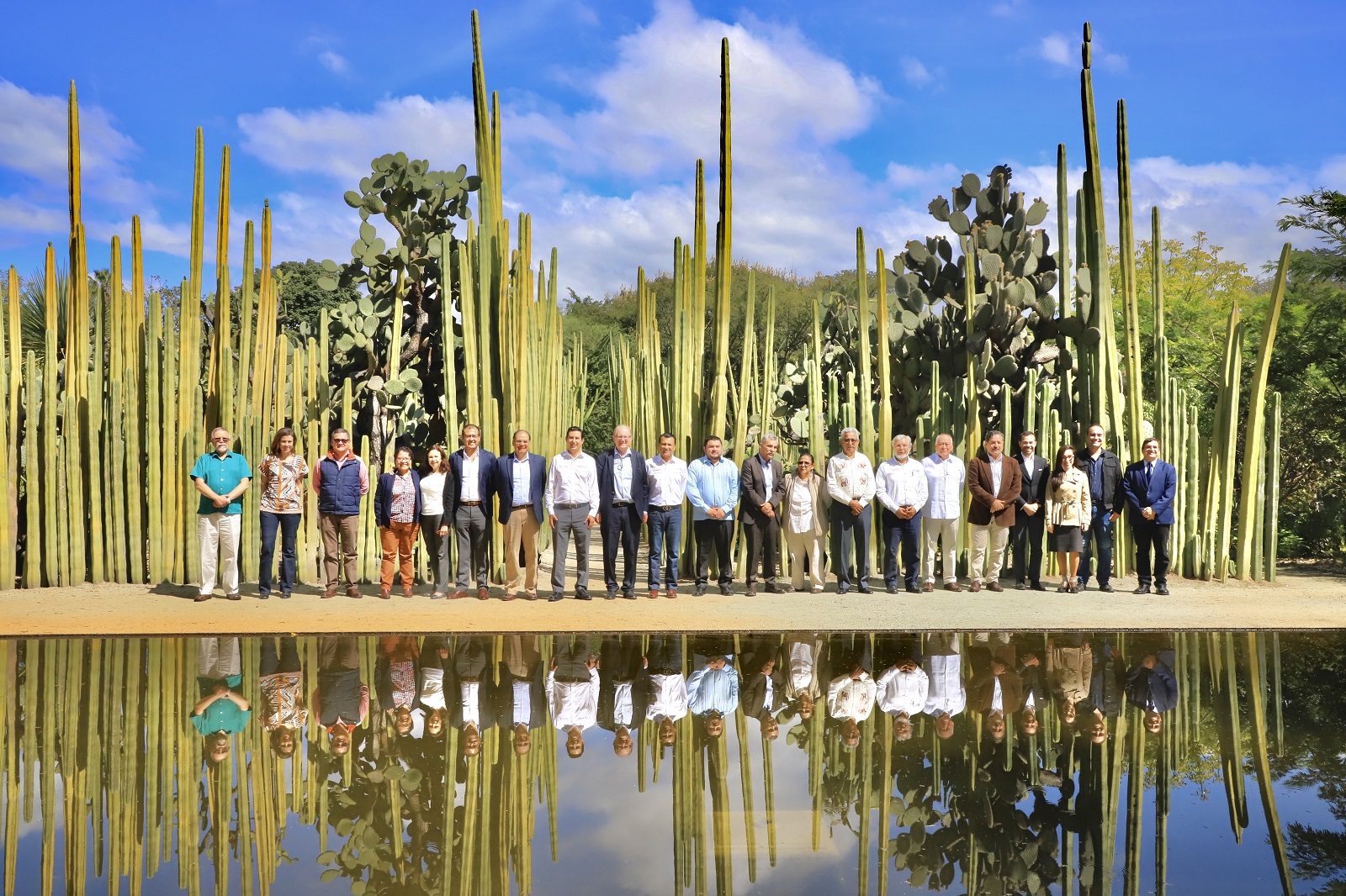 Se suma SEMAEDESO a la iniciativa de conservación de especies emblemáticas de cactáceas y agaves