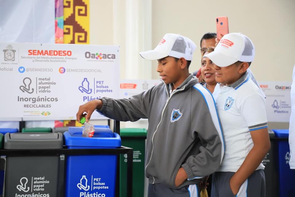 Fortalece el Programa Estatal “Reciclemos por Oaxaca» iniciativas ambientales de Mitla