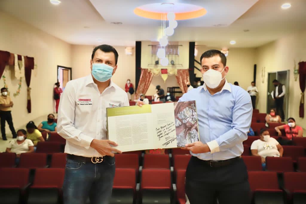 Promueve Semaedeso la preservación de la memoría biocultural con Libro de Árboles Notables y Emblemáticos