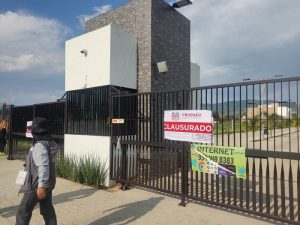Clausuran conocido fraccionamiento en Xoxocotlán por desacato a la autoridad ambiental.