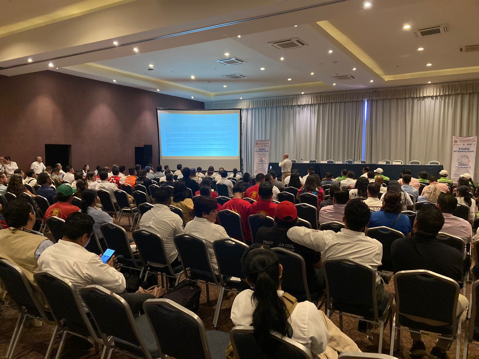 En el marco del Día Mundial de Concienciación sobre Tsunamis, se realiza el Foro Internacional “Tsunamis