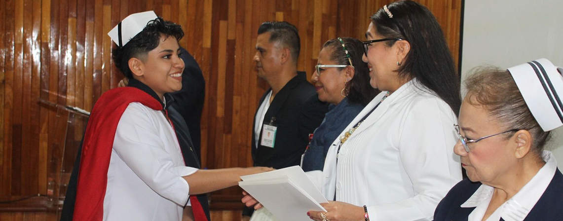 Egresan nuevos profesionales de enfermería del Hospital Aurelio Valdivieso, con formación de excelencia