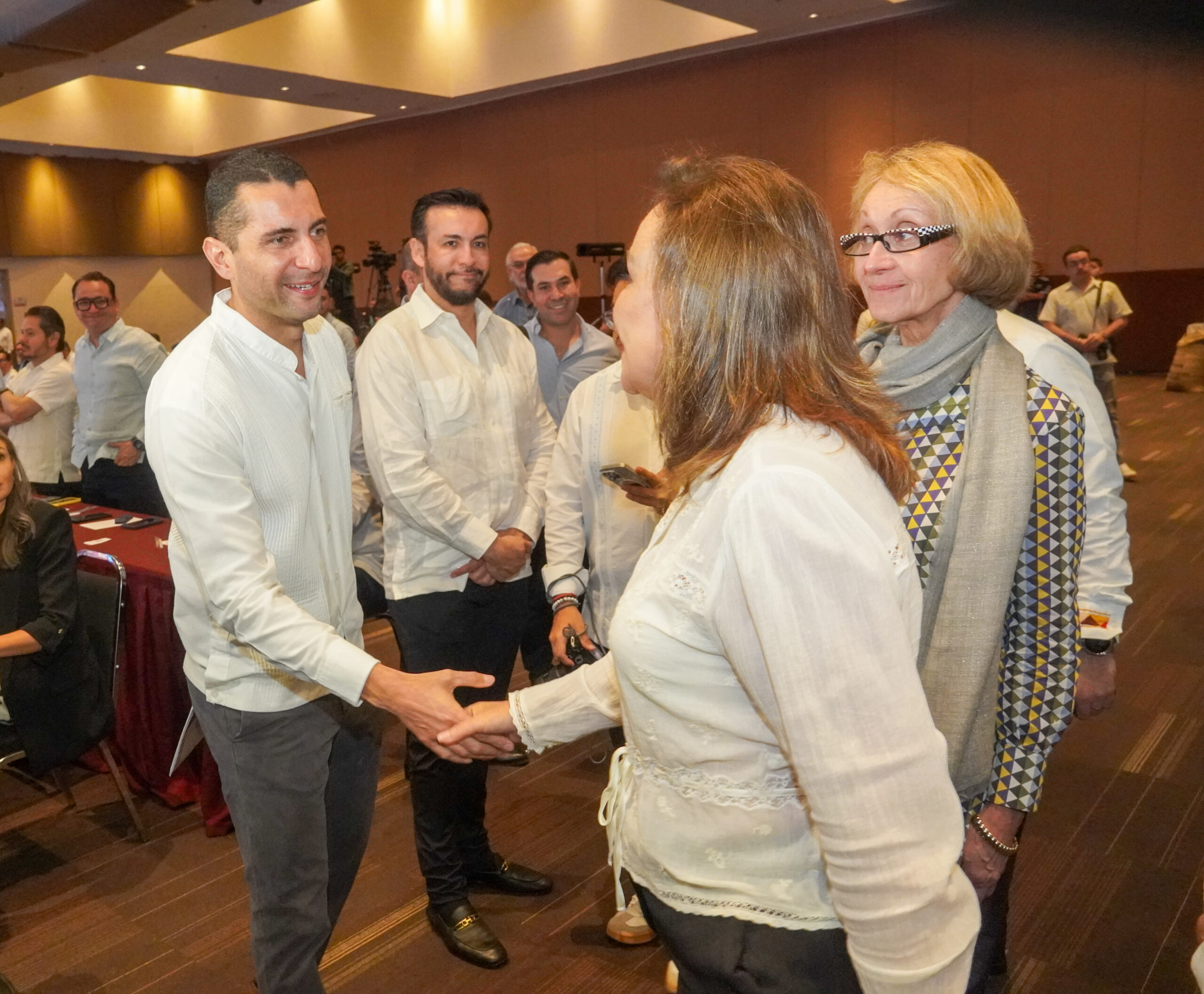 Acompañamiento a Inversionistas...