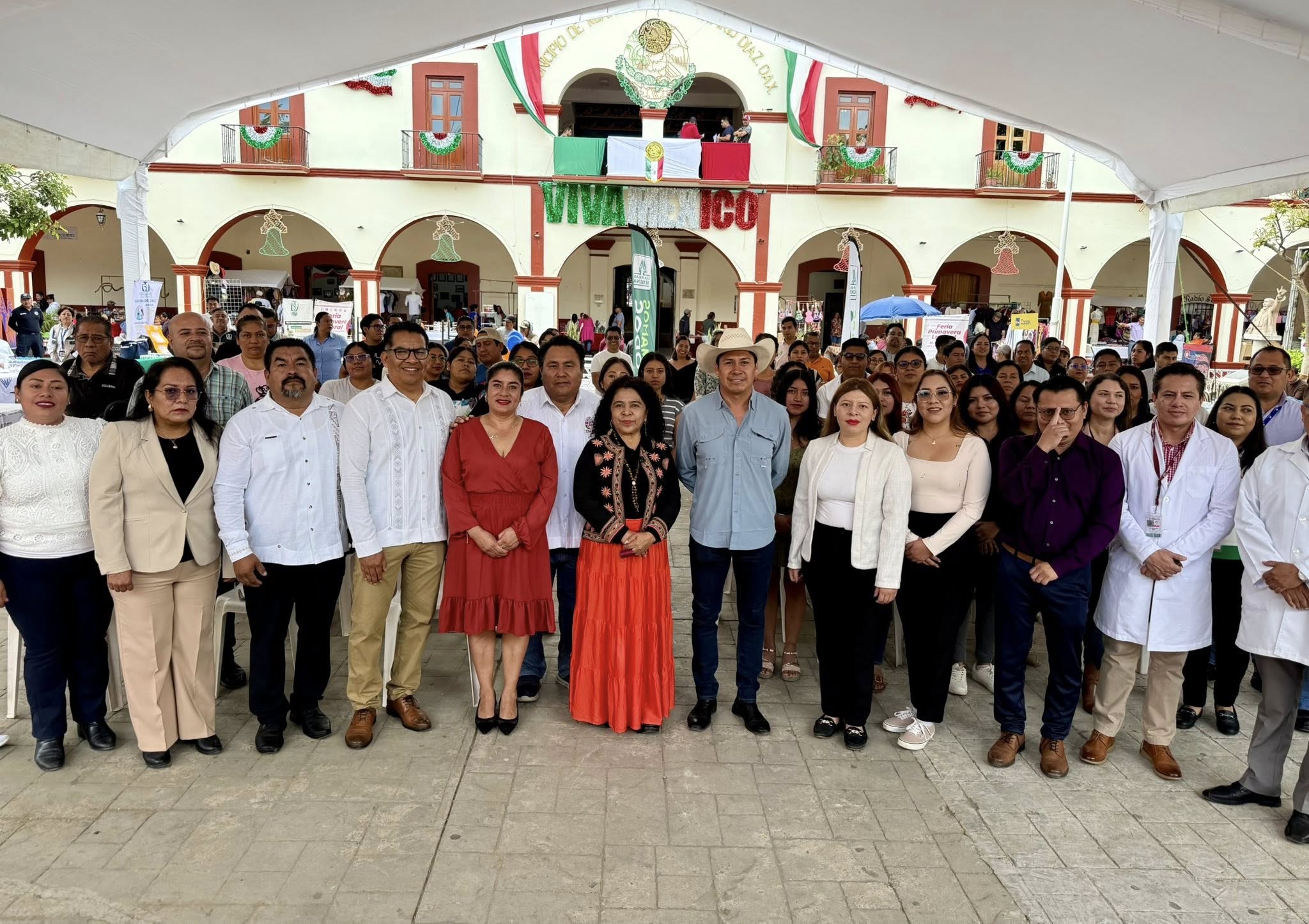 SECRETARÍA DEL TRABAJO REALIZA FERIA PRIMAVERA LABORAL EN MIAHUATLÁN, CAPITAL COMERCIAL DE LA SIERRA SUR