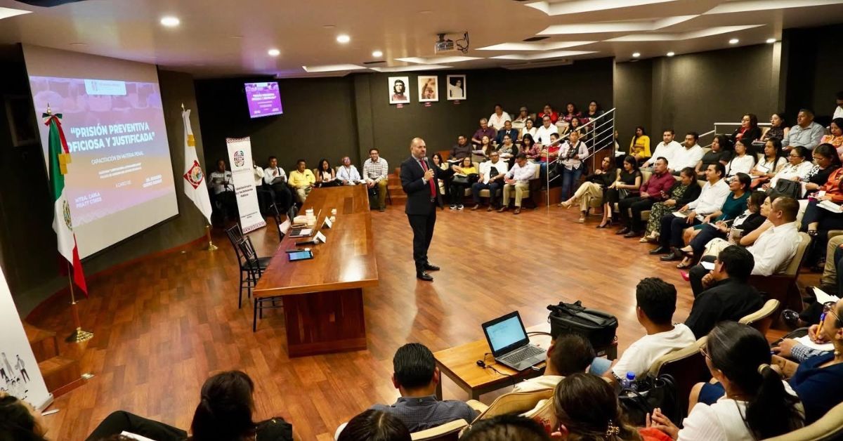 Para el Gobierno de la Transformación, encabezado por el Ing. Salomón Jara Cruz, la preparación constante es prioridad a fin de garantizar el acceso a la justicia.
